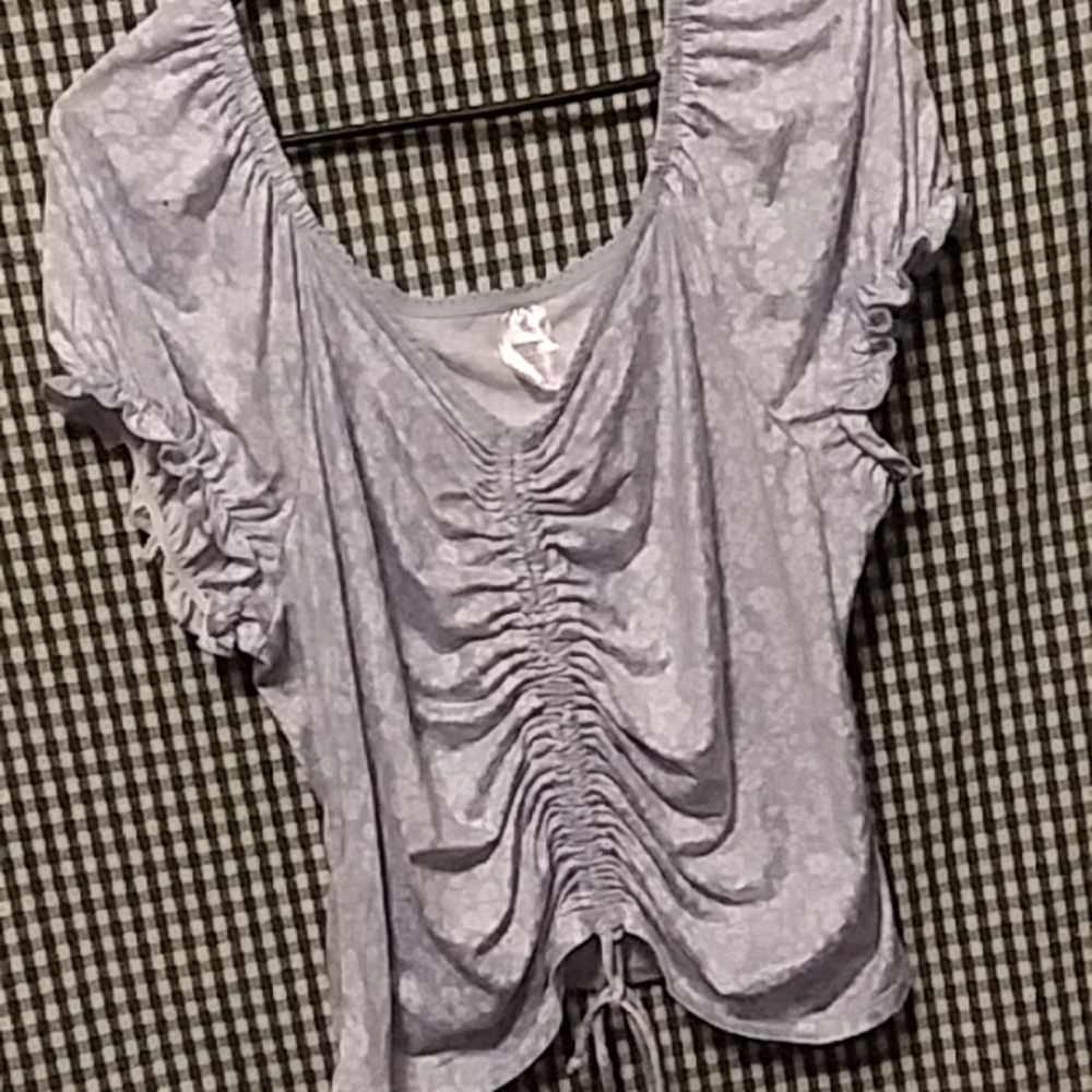 Women's No Boundaries 3XL shirt pre-owned